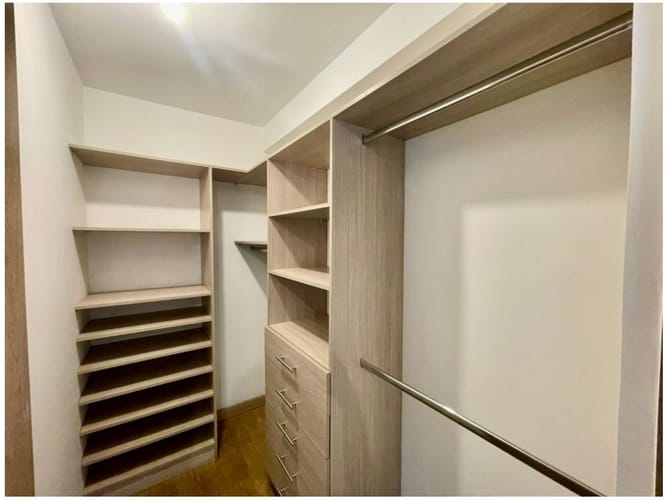 Apartamento en venta en Loma De San Julian, Medellín, 102 m² · foto 13 de 24