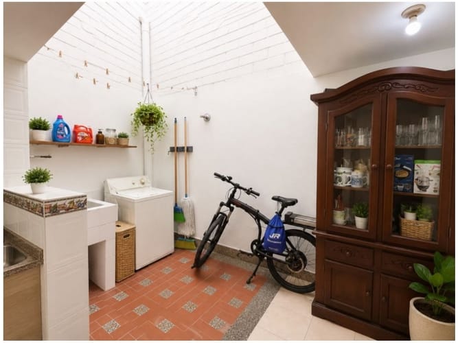 Casa de 5 alcobas en venta en Los Balsos, Medellín, 305 m² · foto 5 de 24