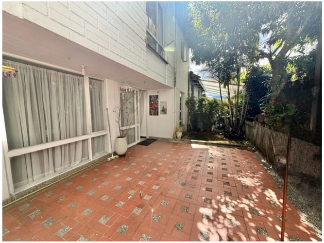 Casa de 5 alcobas en venta en Los Balsos, Medellín, 305 m² · foto 12 de 24