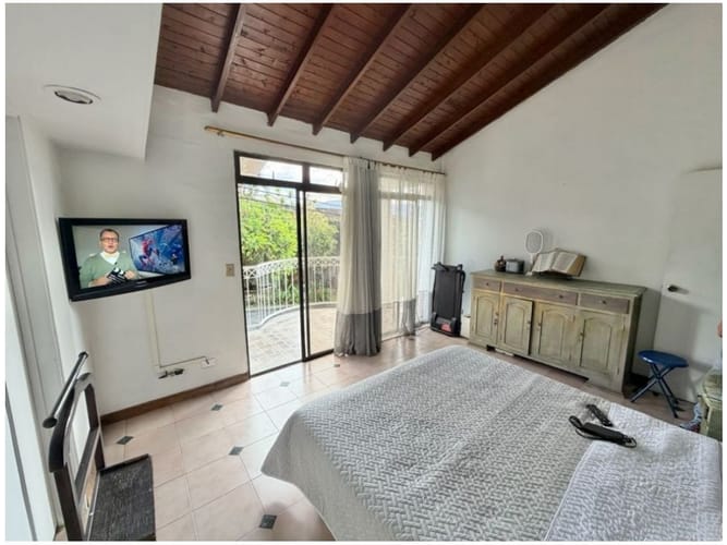Casa de 5 alcobas en venta en Los Balsos, Medellín, 305 m² · foto 18 de 24