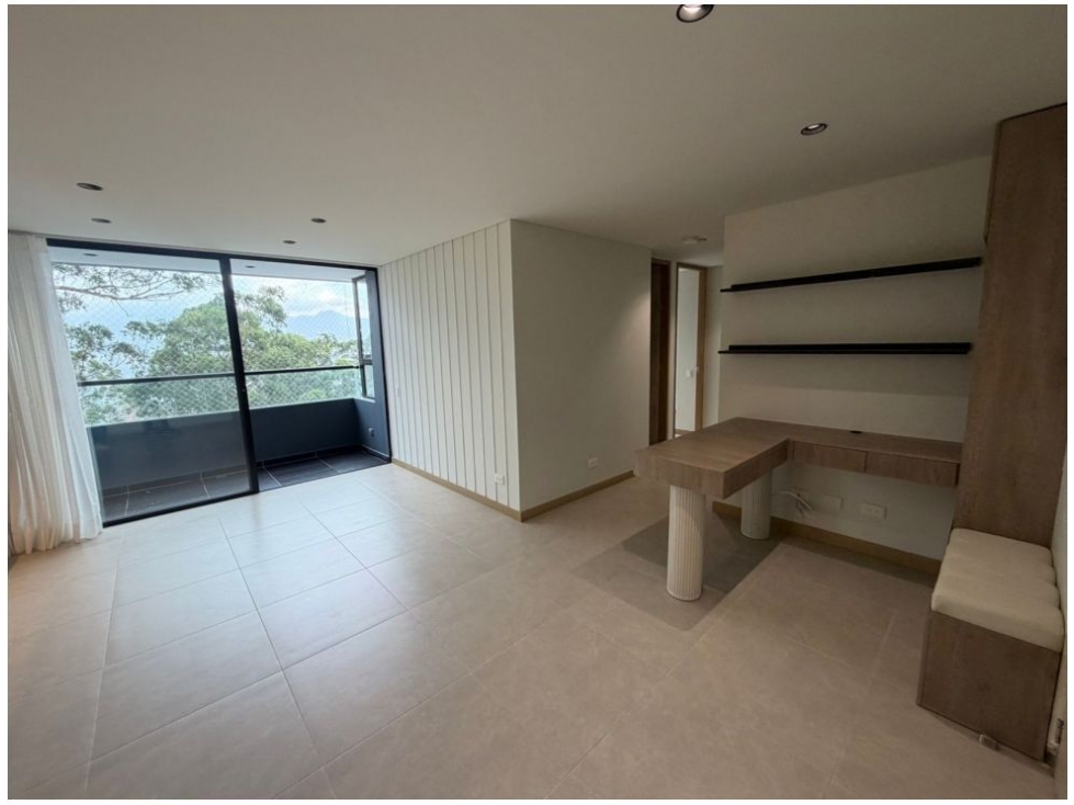 Apartamento en venta en Las Palmas, Medellín · foto 2 de 24