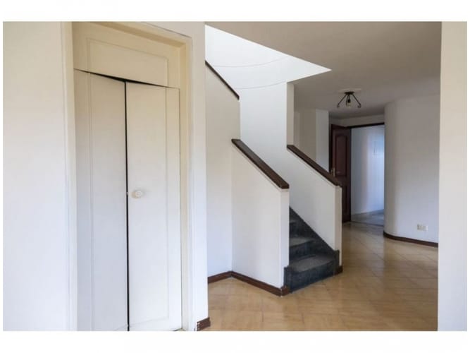Apartamento de 3 alcobas en venta en Laureles, Medellín, 149 m² · foto 7 de 21