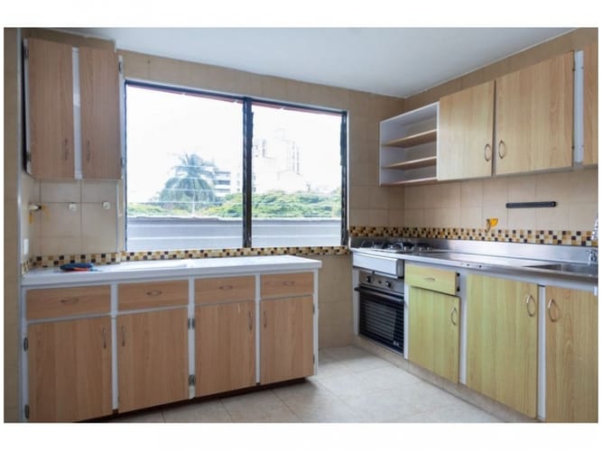 Apartamento de 3 alcobas en venta en Laureles, Medellín, 149 m² · foto 8 de 21