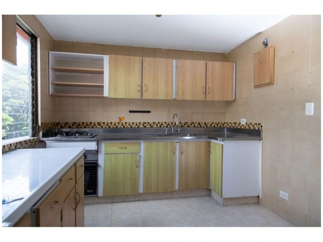 Apartamento de 3 alcobas en venta en Laureles, Medellín, 149 m² · foto 9 de 21