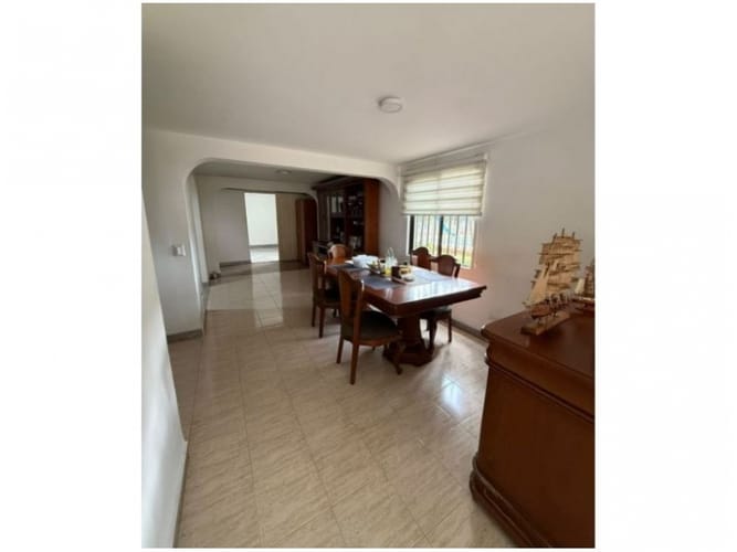 Casa de 5 alcobas en venta en Entre Amigos, Sabaneta, 166 m² · foto 3 de 24