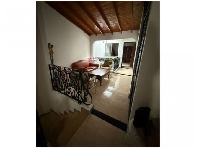 Casa de 5 alcobas en venta en Entre Amigos, Sabaneta, 166 m² · foto 4 de 24