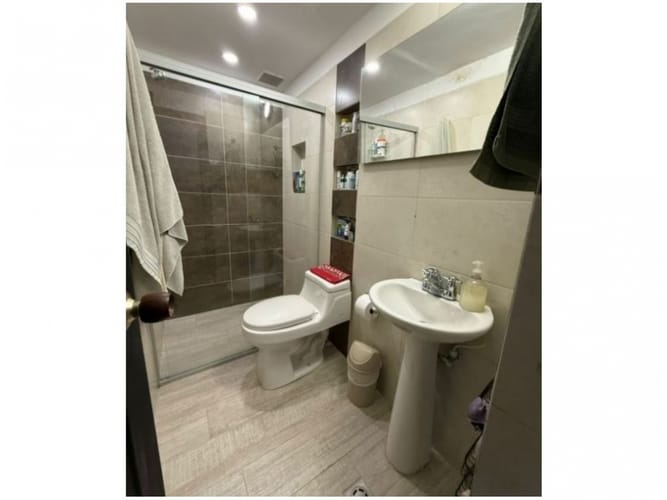 Casa de 5 alcobas en venta en Entre Amigos, Sabaneta, 166 m² · foto 9 de 24