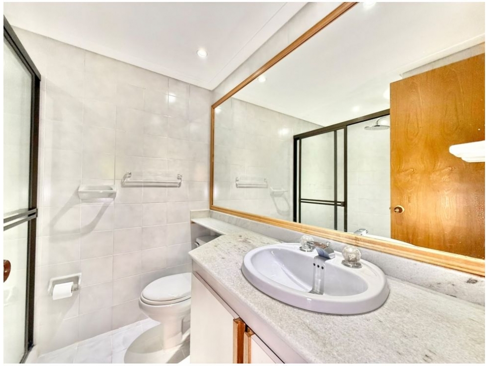 Apartamento en venta en El Tesoro, Medellín · foto 7 de 10