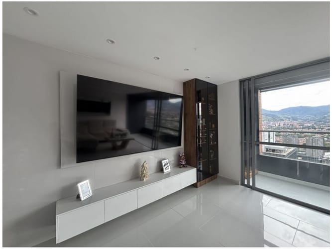 Apartamento de 3 alcobas en venta en Ciudad Del Río, Medellín, 119 m² · foto 4 de 17
