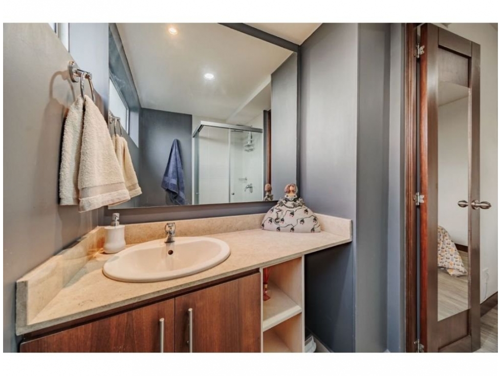 Apartamento en venta en Loma Del Escobero, Envigado · foto 8 de 24