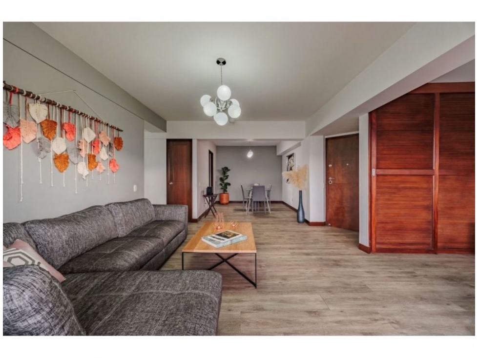 Apartamento en venta en Loma Del Escobero, Envigado · foto 14 de 24