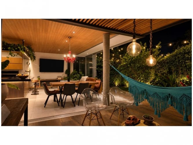 Casa de 3 alcobas en venta en Montessori, Envigado, 310 m² · foto 5 de 24