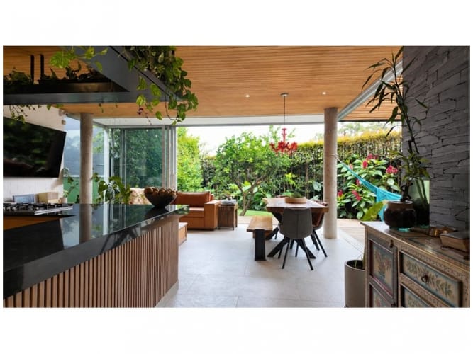 Casa de 3 alcobas en venta en Montessori, Envigado, 310 m² · foto 8 de 24