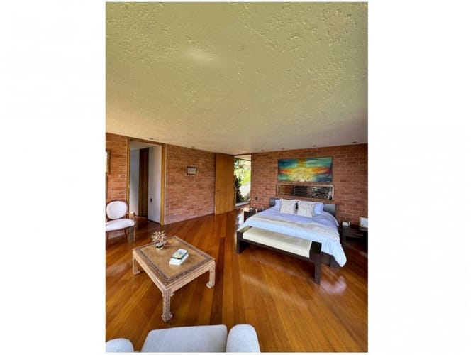 Casa de 4 alcobas en venta en Las Palmas, Bello, 500 m² · foto 2 de 17