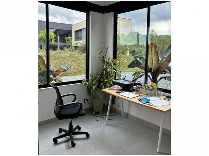 Casa de 3 alcobas en venta en Las Palmas, Envigado, 260 m² · foto 9 de 18