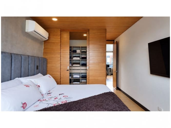 Casa de 3 alcobas en venta en Montessori, Envigado, 310 m² · foto 16 de 24