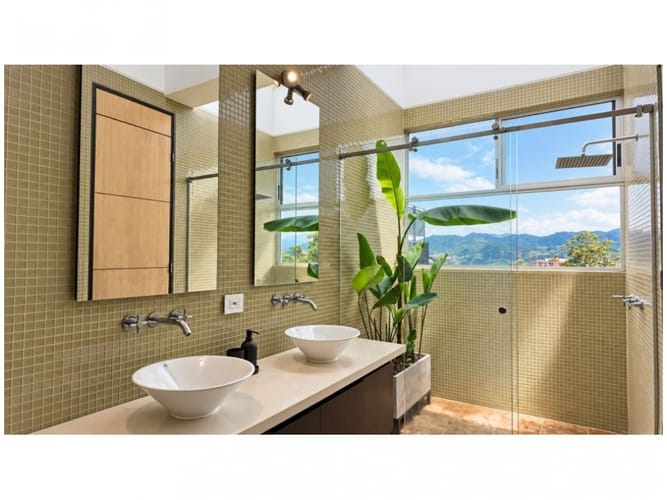 Casa de 3 alcobas en venta en Montessori, Envigado, 310 m² · foto 17 de 24