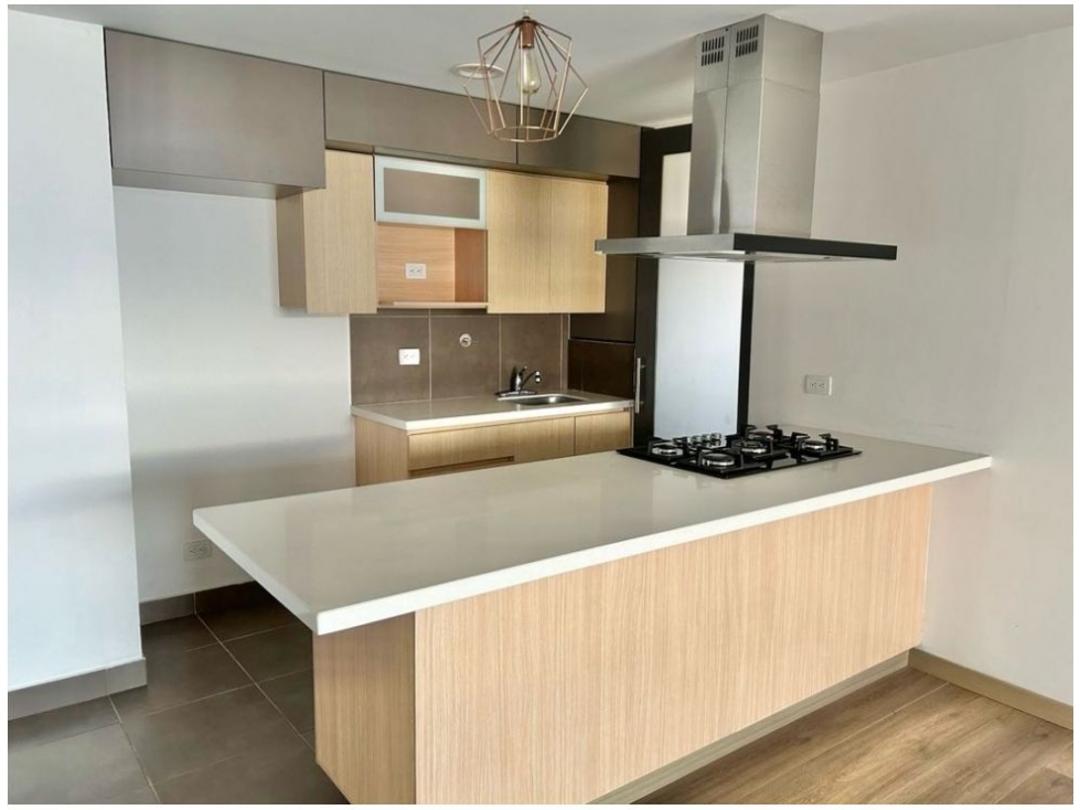 Apartamento en venta en Loma Del Esmeraldal, Envigado · foto 5 de 24