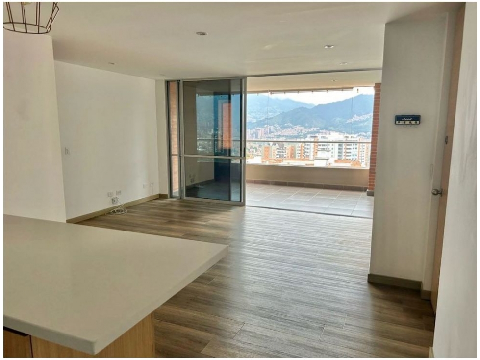 Apartamento en venta en Loma Del Esmeraldal, Envigado · foto 8 de 24