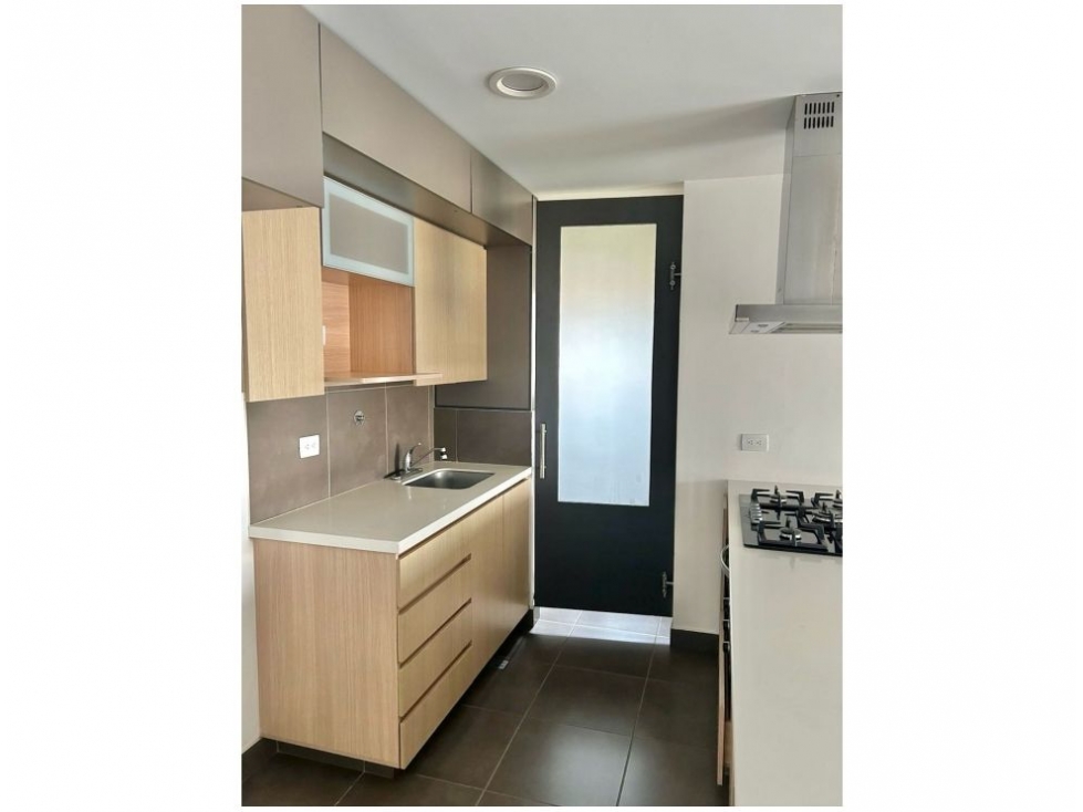 Apartamento en venta en Loma Del Esmeraldal, Envigado · foto 9 de 24