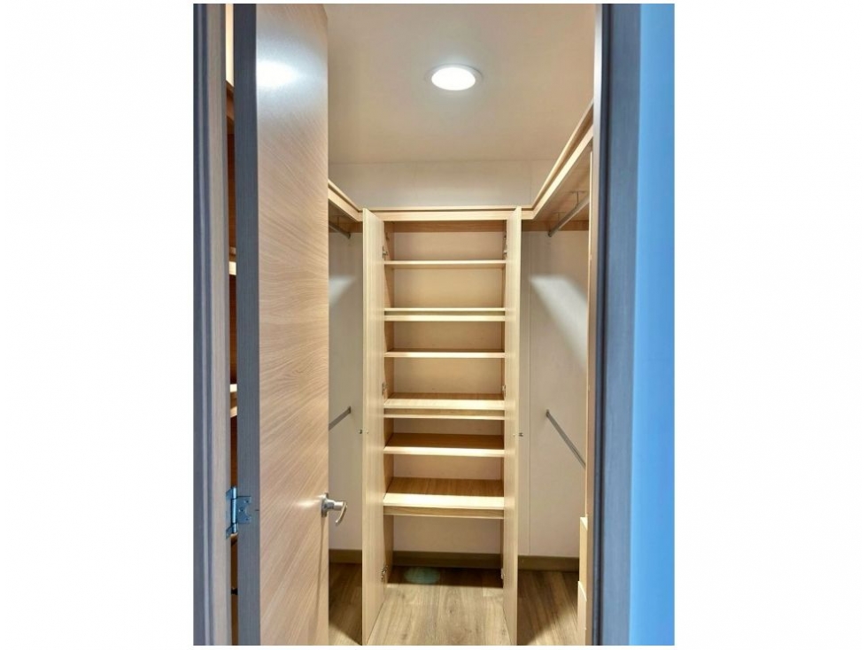 Apartamento en venta en Loma Del Esmeraldal, Envigado · foto 16 de 24