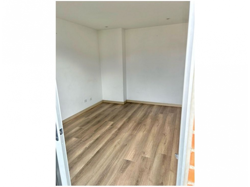 Apartamento en venta en Loma Del Esmeraldal, Envigado · foto 18 de 24