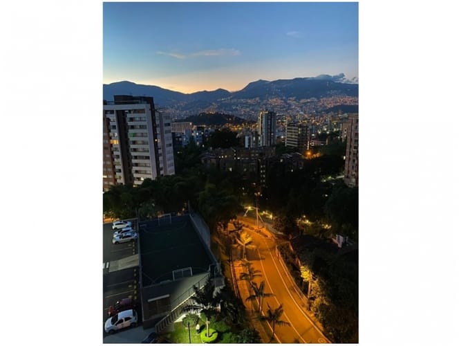 Apartamento de 3 alcobas en venta en El Poblado, Medellín, 92 m² · foto 4 de 19