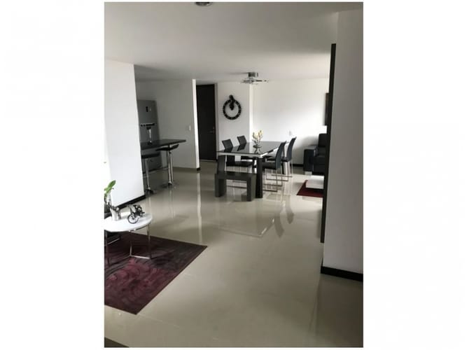 Apartamento de 3 alcobas en venta en El Poblado, Medellín, 92 m² · foto 7 de 19