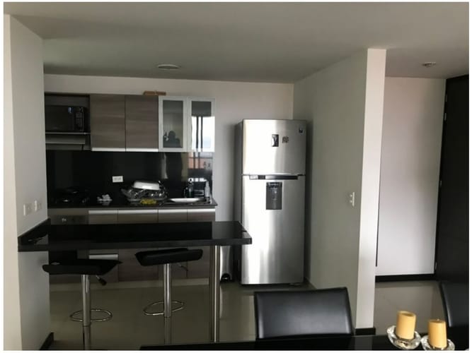 Apartamento de 3 alcobas en venta en El Poblado, Medellín, 92 m² · foto 8 de 19