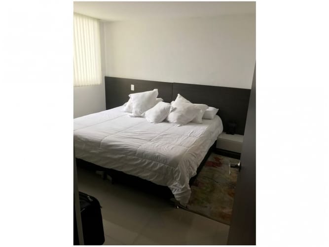 Apartamento de 3 alcobas en venta en El Poblado, Medellín, 92 m² · foto 11 de 19