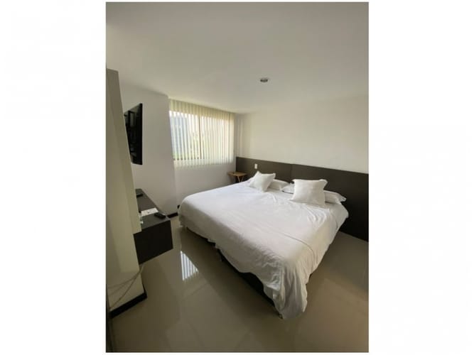 Apartamento de 3 alcobas en venta en El Poblado, Medellín, 92 m² · foto 15 de 19