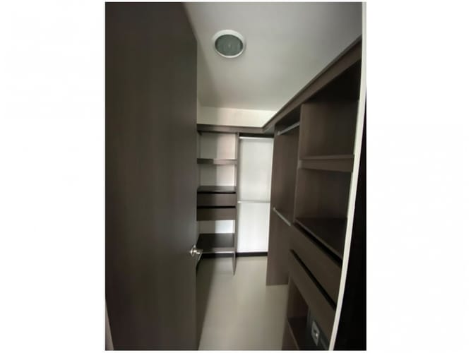 Apartamento de 3 alcobas en venta en El Poblado, Medellín, 92 m² · foto 16 de 19
