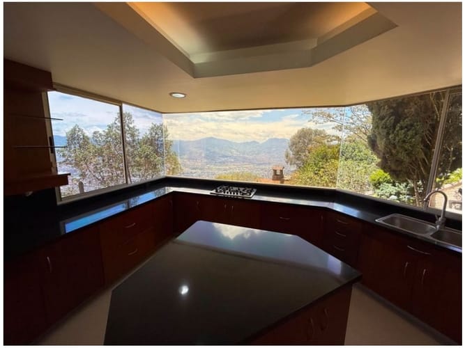 Casa de 3 alcobas en venta en Las Palmas, Medellín, 543 m² · foto 4 de 24