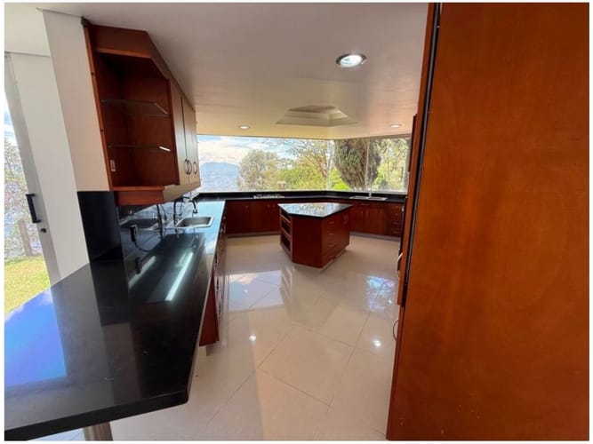Casa de 3 alcobas en venta en Las Palmas, Medellín, 543 m² · foto 5 de 24