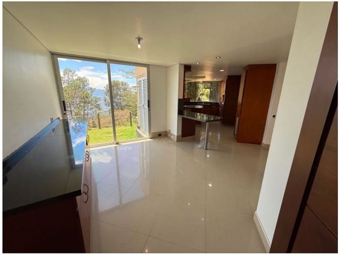 Casa de 3 alcobas en venta en Las Palmas, Medellín, 543 m² · foto 7 de 24