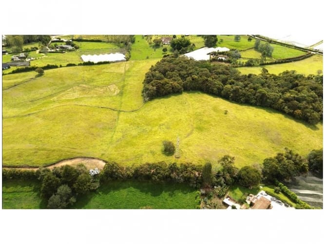 Lote en venta en La Ceja, 1210 m² · foto 6 de 11
