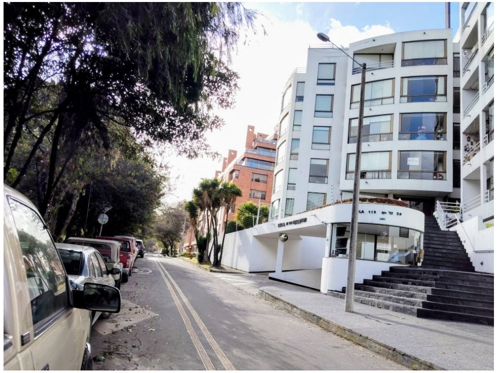 Apartamento en venta en Niza, Bogotá · foto 3 de 18