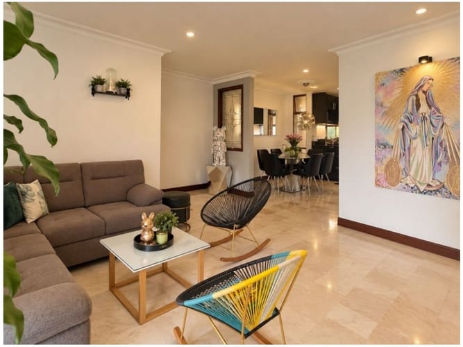 Apartamento de 2 alcobas en venta en Alejandría, Medellín, 125 m² · foto 2 de 24