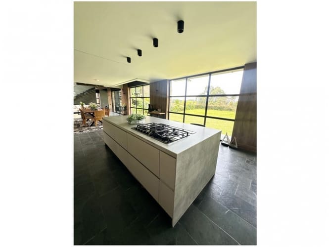 Casa en venta en Zona Centro, Envigado · foto 3 de 24