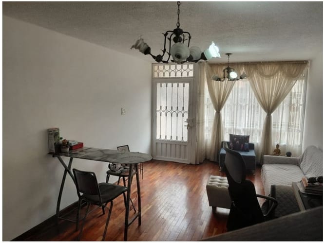 Casa de 4 alcobas en venta en La Campiña, Bogotá, 125 m² · foto 2 de 24