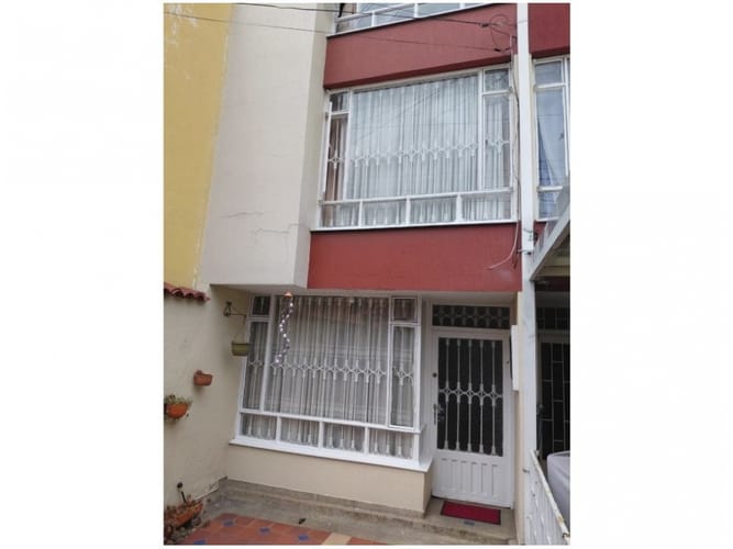 Casa de 4 alcobas en venta en La Campiña, Bogotá, 125 m² · foto 3 de 24