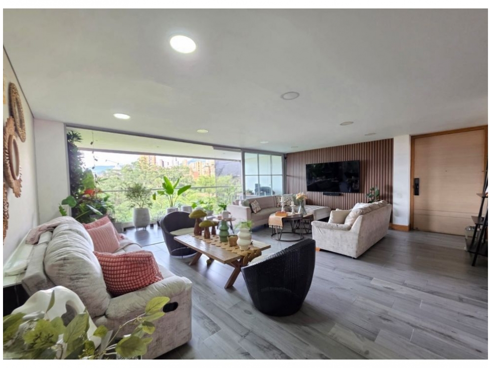 Apartamento en venta en Loma Benedictinos, Envigado · foto 2 de 24
