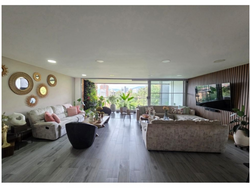 Apartamento en venta en Loma Benedictinos, Envigado · foto 3 de 24