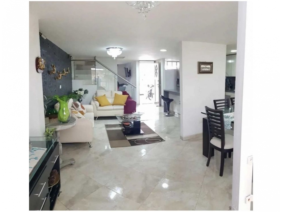 5BR House in Loma de los bernal (165 m²) for Sale