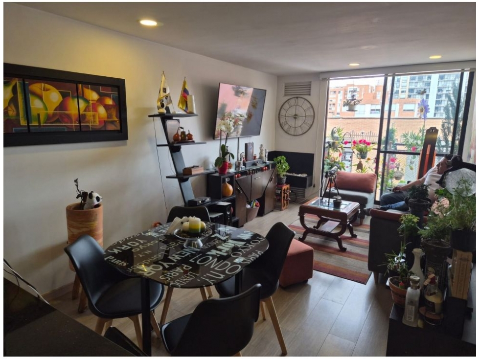 Apartamento en venta en Cedritos, Bogotá · foto 2 de 15