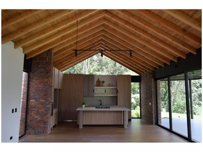 Casa de 3 alcobas en venta en El Retiro, 1838 m² · foto 3 de 5