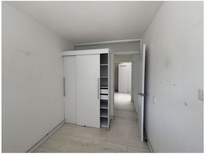 Casa de 6 alcobas en venta en Laureles, Medellín, 212 m² · foto 13 de 19