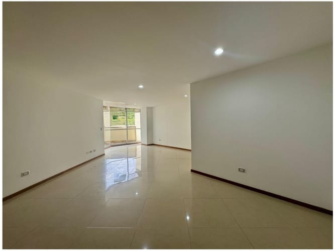 Apartamento de 2 alcobas en venta en Sabaneta Real, Sabaneta, 102 m² · foto 4 de 24