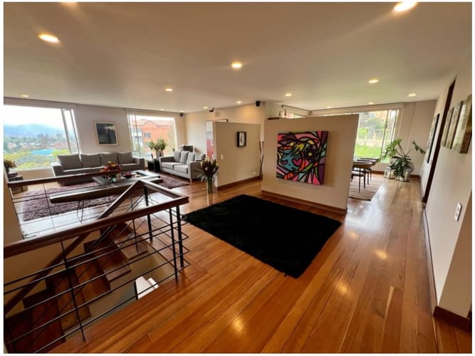 Apartamento de 3 alcobas en venta en Cerros De Suba, Bogotá, 295 m² · foto 3 de 19