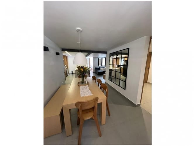 Casa de 3 alcobas en venta en Laureles, Medellín, 192 m² · foto 3 de 16